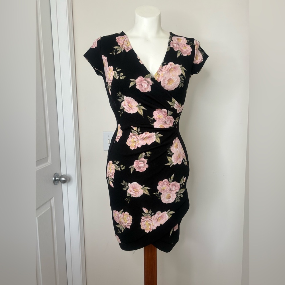 Almost Famous Black Floral Wrap Dress Medium - Picture 2 of 10